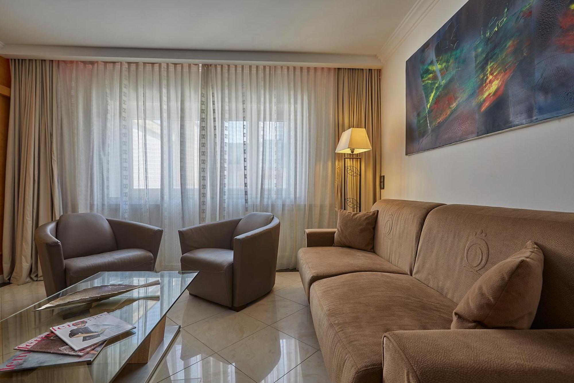 The Queen Luxury Apartments - Villa Cortina Luxembourg Bagian luar foto